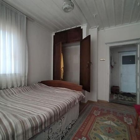 Afyon Kalesi Eteklerinde Bir Yer Villa Afyonkarahisar Buitenkant foto