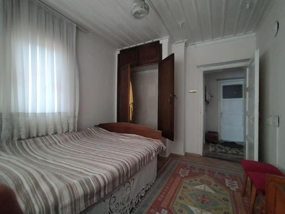 Afyon Kalesi Eteklerinde Bir Yer Villa Afyonkarahisar Buitenkant foto